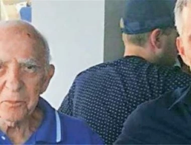 Γιώργος Σουφλιάς: Αγνώριστος εμφανίστηκε στην Κρήτη ο πανίσχυρος υπουργός των κυβερνήσεων Καραμανλή και Μητσοτάκη